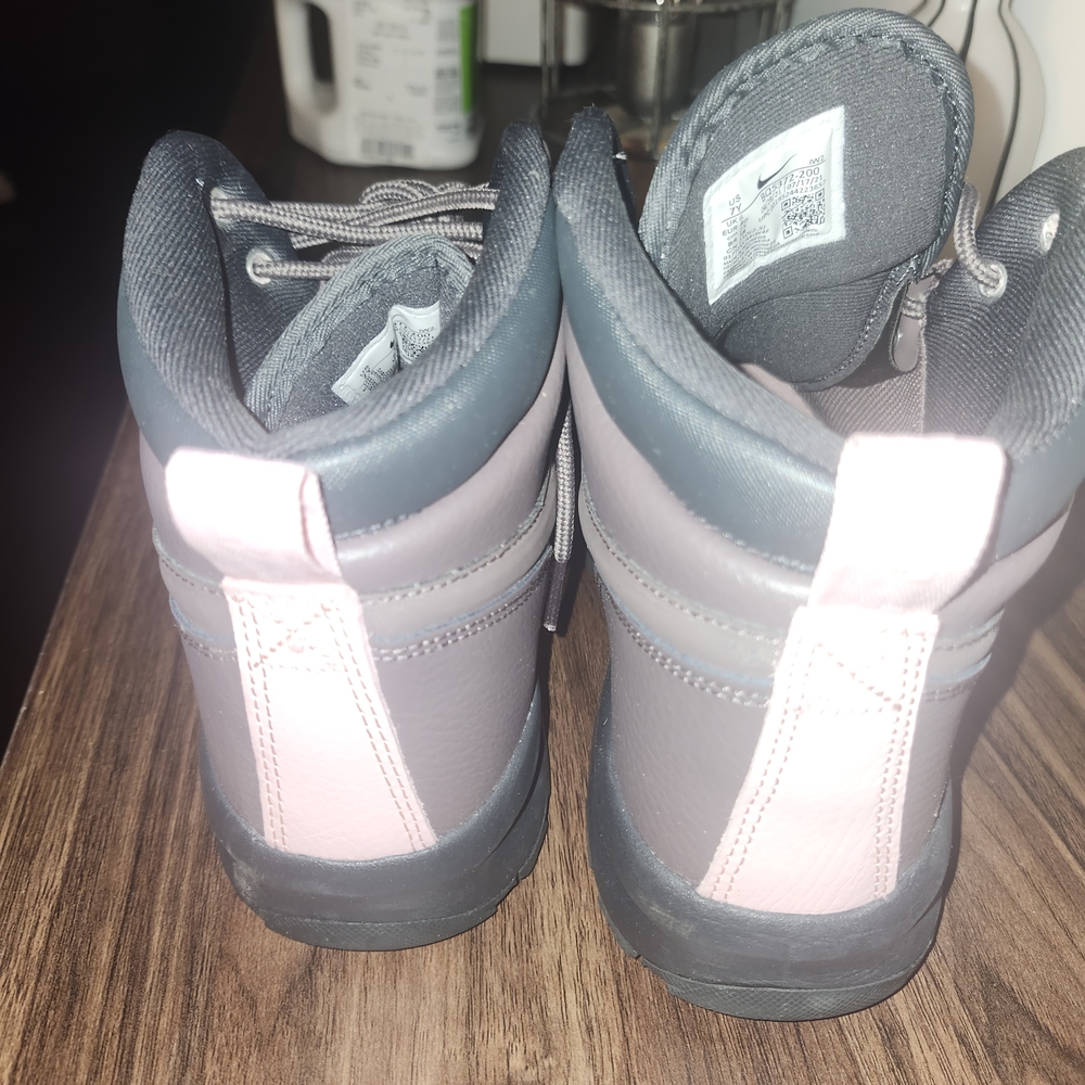 Nike Boots
